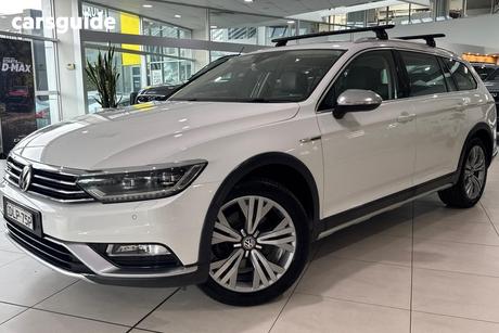 White 2015 Volkswagen Passat Wagon Alltrack 140 Tdi