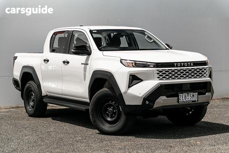 White 2025 Toyota Hilux Double Cab Pick Up Sr 48V (4X4)