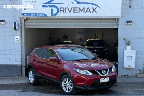 Red 2016 Nissan Qashqai Wagon St (4X2)