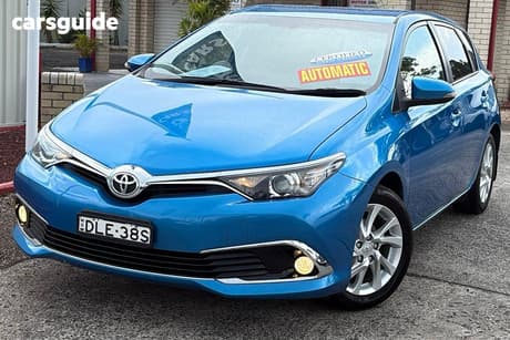 Blue 2016 Toyota Corolla Hatchback Ascent Sport