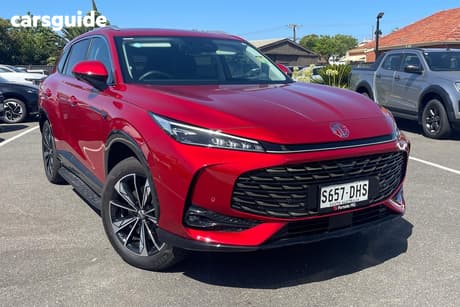 Red 2025 MG HS Wagon Essence