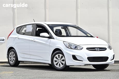 White 2017 Hyundai Accent Hatchback Active