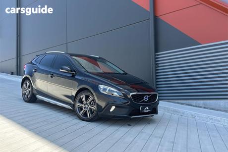 Black 2015 Volvo V40 Hatchback T5 Cross Country