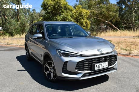 Silver 2024 MG ZS Wagon Excite Hybrid+