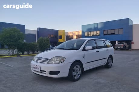 White 2004 Toyota Corolla Wagon Ascent