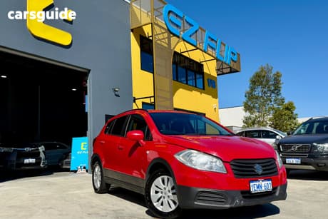Red 2014 Suzuki SX4 Hatchback Crossover S