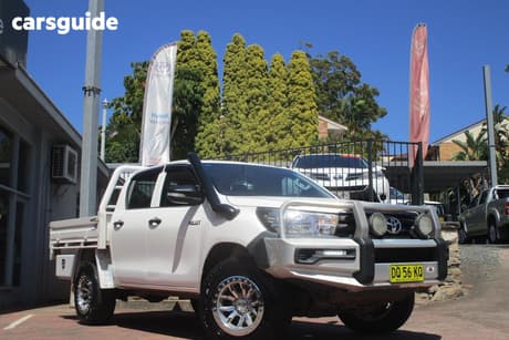 White 2015 Toyota Hilux Dual Cab Utility Workmate (4X4)