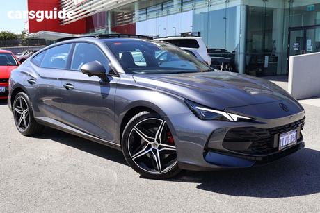 Grey 2025 MG Mg7 Sedan Essence