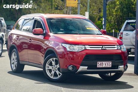Red 2014 Mitsubishi Outlander Wagon Es (4X2)