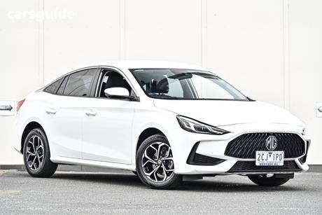 White 2023 MG MG5 Sedan Vibe