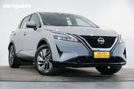 Grey 2022 Nissan Qashqai Wagon St