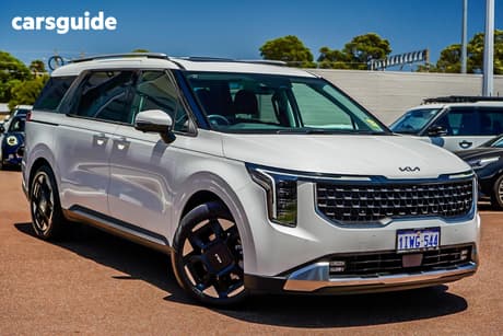 White 2024 Kia Carnival Wagon Gt-Line