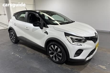 White 2022 Renault Captur Wagon Zen