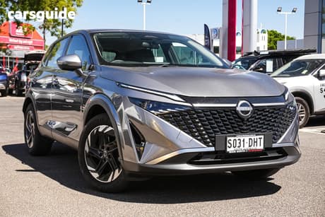 Grey 2025 Nissan Qashqai Wagon St-L