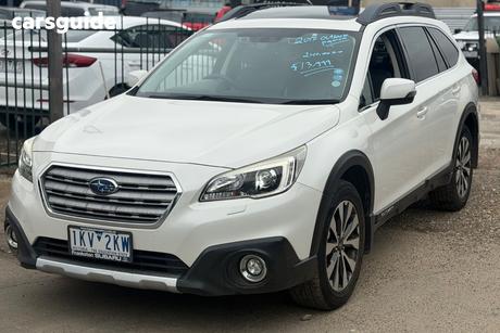 White 2017 Subaru Outback Wagon 2.5I Premium