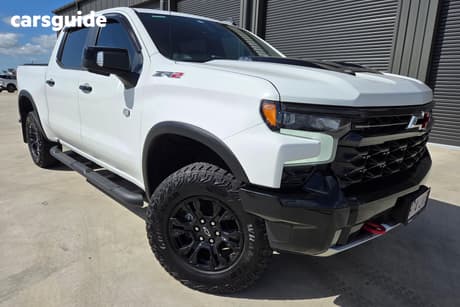 White 2023 Chevrolet Silverado Crew Cab Pickup 1500 Zr2