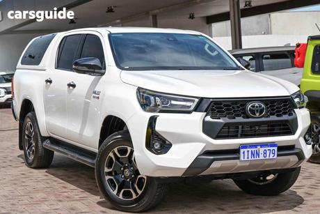 White 2025 Toyota Hilux X Cab Pickup Sr5 (4X4)