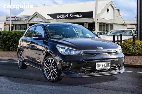 Black 2020 Kia RIO Hatchback Gt-Line