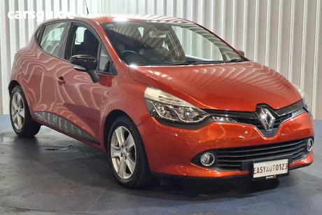 Red 2015 Renault Clio Hatchback Expression