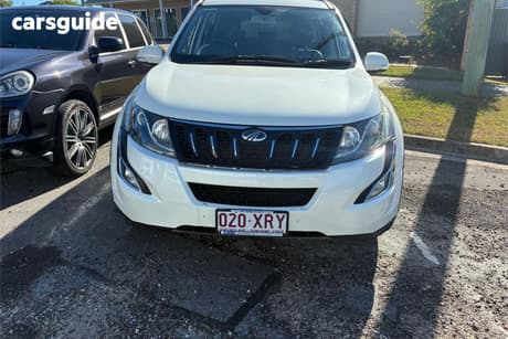 White 2016 Mahindra XUV500 Wagon (Fwd)
