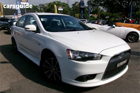 White 2015 Mitsubishi Lancer Sedan Es Sport