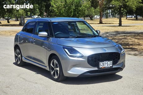 Silver 2025 Suzuki Swift Hatchback Hybrid Glx