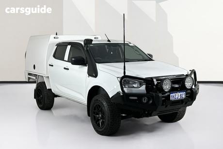 White 2023 Isuzu D-MAX Crew Cab Chassis Sx (4X4)