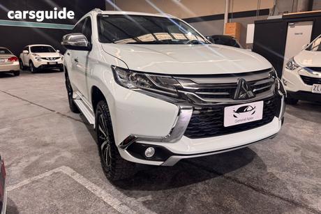 White 2017 Mitsubishi Pajero Sport Wagon Gls (4X4) 7 Seat