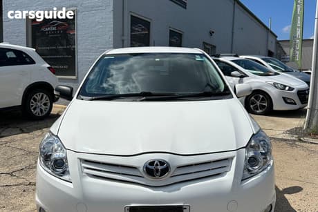 White 2012 Toyota Corolla Hatchback Levin Zr