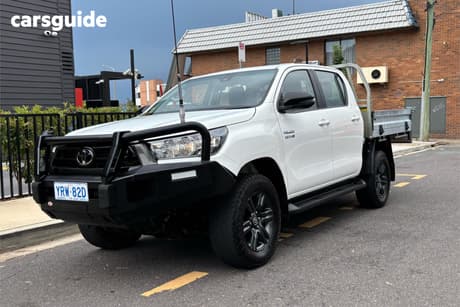 White 2022 Toyota Hilux Double Cab Chassis Sr (4X4)