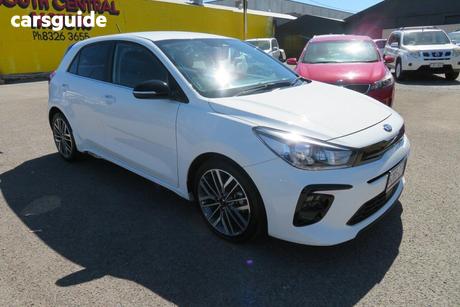 White 2020 Kia RIO Hatchback Gt-Line