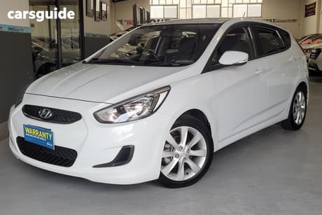 White 2019 Hyundai Accent Hatchback Sport