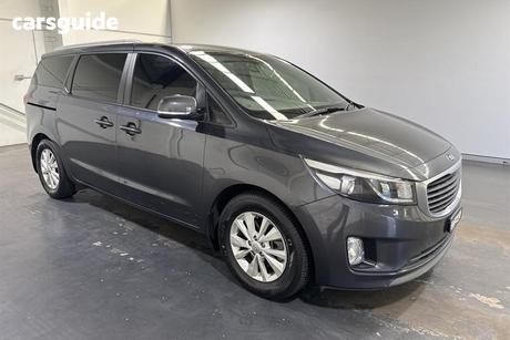 Grey 2014 Kia Carnival Wagon Si