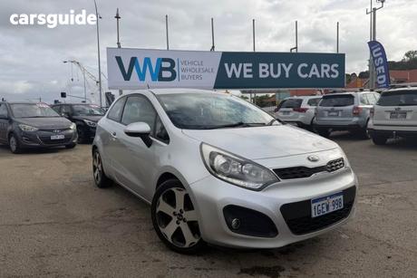 Silver 2012 Kia RIO Hatchback Sls