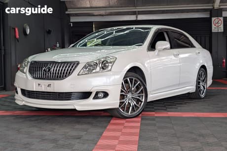 White 2010 Toyota Crown Sedan MAJESTA C TYPE 4DR SEDAN 8SP AUTO 4.6I