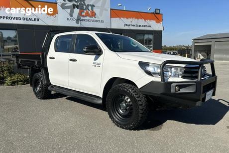 White 2020 Toyota Hilux Double Cab Chassis Sr (4X4)