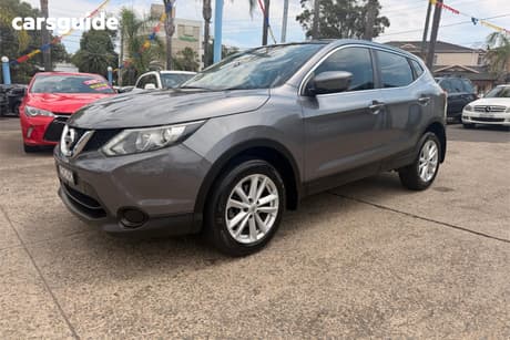 Grey 2014 Nissan Qashqai Wagon St (4X2)
