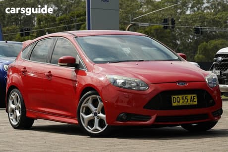 Red 2013 Ford Focus Hatchback St
