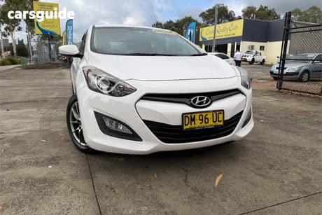 White 2012 Hyundai I30 Hatchback Active 1.6 Crdi