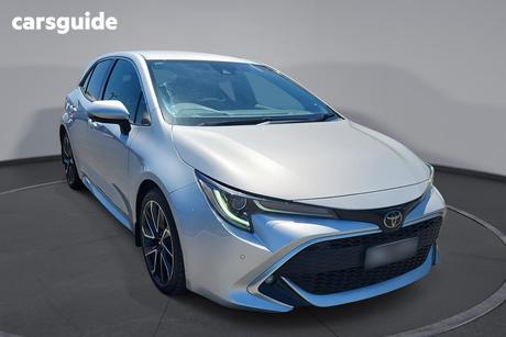 Silver 2019 Toyota Corolla Hatchback Zr