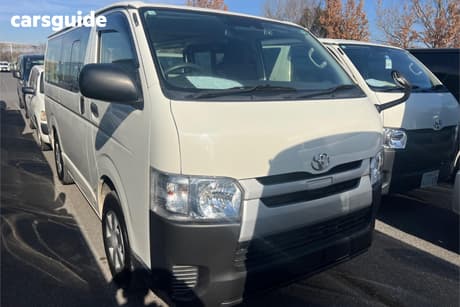 White 2018 Toyota HiAce SUV 4WD DX