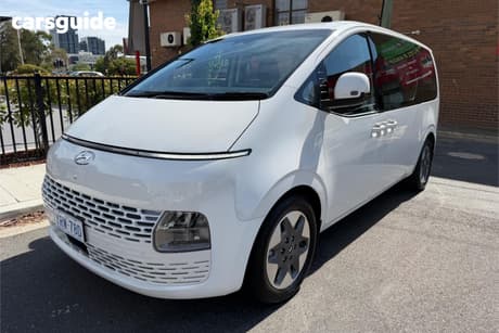 White 2023 Hyundai Staria Wagon