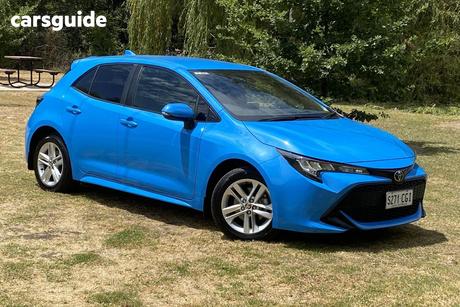 Blue 2020 Toyota Corolla Hatchback Ascent Sport