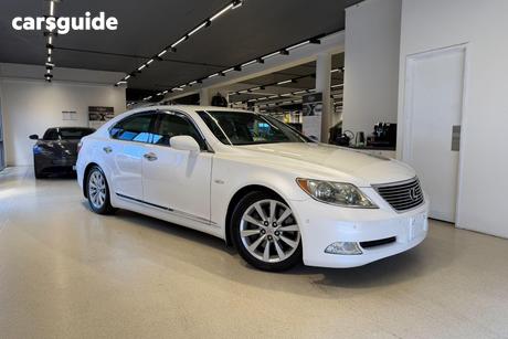 White 2006 Lexus LS Sedan USF40 (ZX001430)