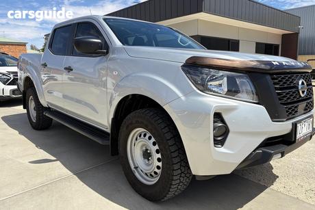 Silver 2023 Nissan Navara Dual Cab Pick-up Sl (4X4)