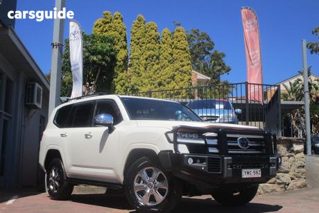 White 2022 Toyota Landcruiser Wagon Lc300 Sahara (4X4)