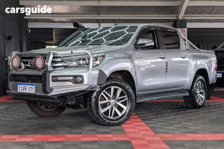 Silver 2016 Toyota Hilux Dual Cab Utility Sr5 (4X4)