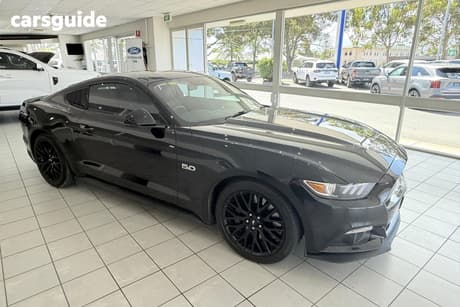 Black 2017 Ford Mustang Coupe Fastback Gt 5.0 V8