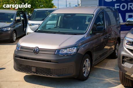 Beige 2026 Volkswagen Caddy 5 Van Cargo Tdi320