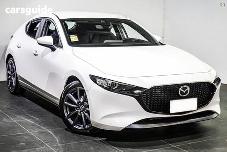 White 2026 Mazda Mazda3 Hatch G20 EVOLVE F